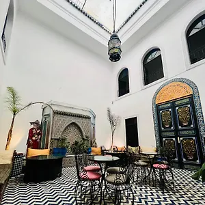 بيت شباب Funky
